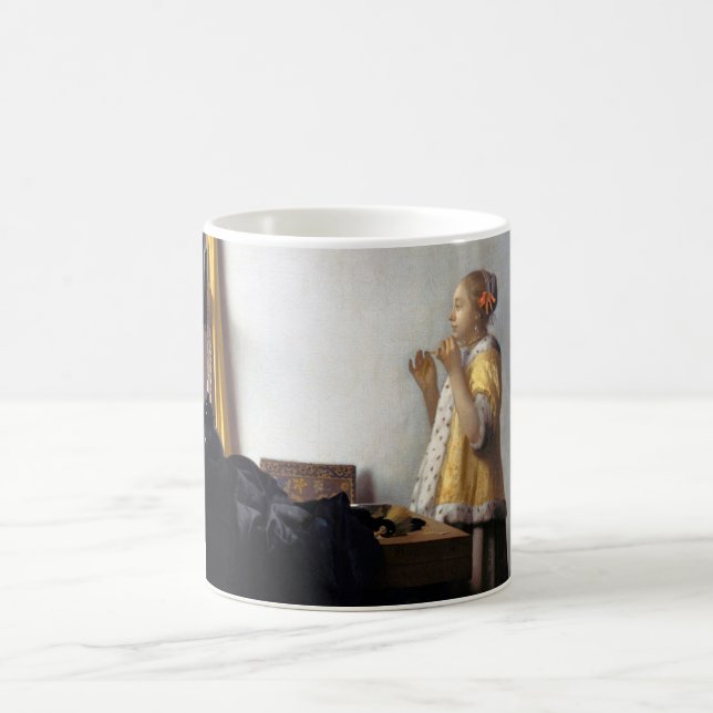 Caneca De Café Mulher com Colar Pérola, Johannes Vermeer (Centro)