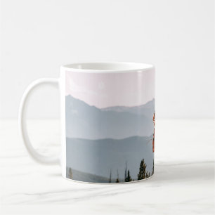 Caneca De Café Mulher na casaco marrom