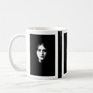 Caneca De Café Mulher vitoriana com expressão assombrosa
