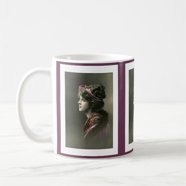 Caneca De Café Mulher vitoriana com expressão esperançosa (Esquerda)