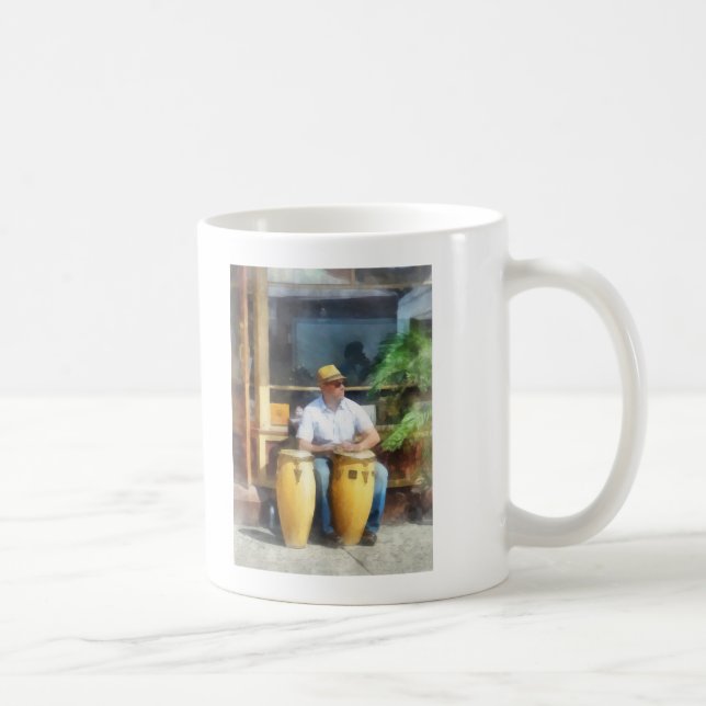 Caneca De Café Músicos - Tocando Tambores de Bongo (Direita)