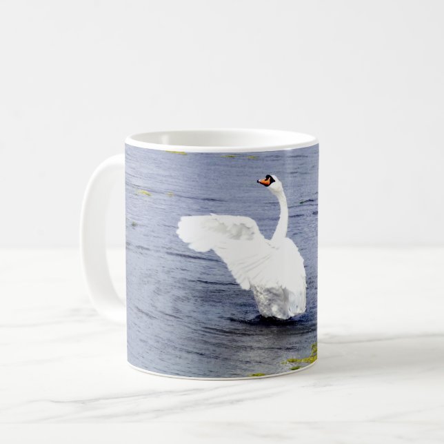 Caneca De Café Mute Swan Wings Bathing. (Frente Esquerda)