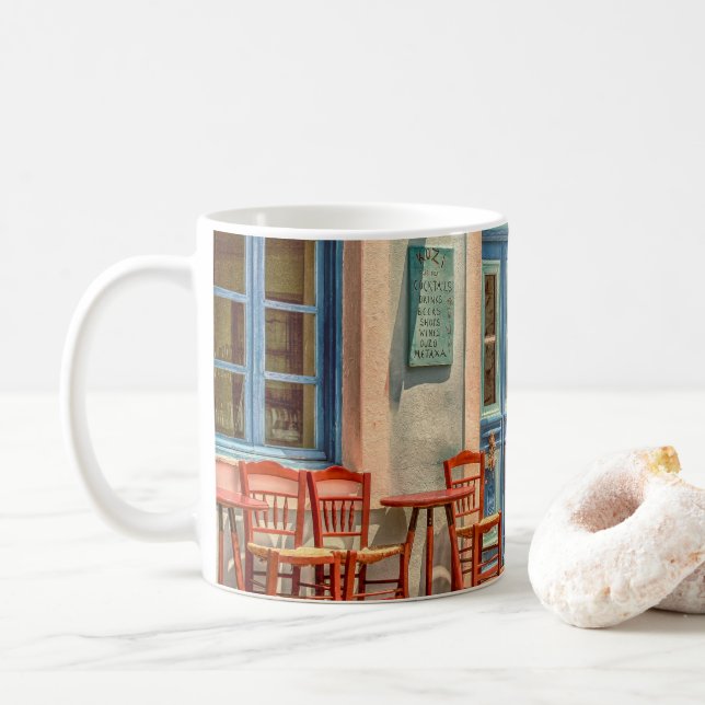 Caneca De Café Na frente do café grego (Com Donut)