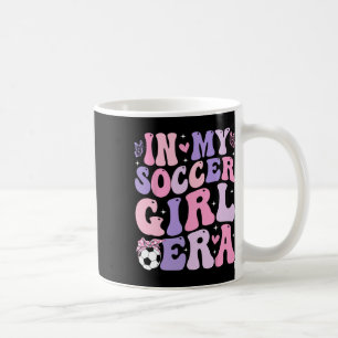 Caneca De Café Na Minha Era de Garota de Futebol Retro Groovy Gar