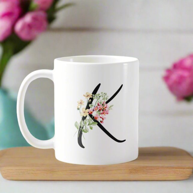 Caneca De Café Na moda Floral Black - Tipografia "K" (Criador carregado)