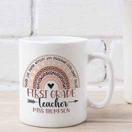 Caneca De Café Name of 1st grade teacher, Cute Rainbow