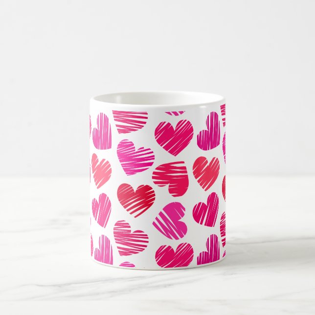 Caneca De Café Namorados de Corações Vermelho e Rosa Modernos (Centro)