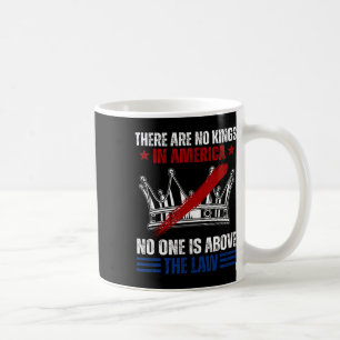 Caneca De Café Não Há Reis Na América Ninguém Está Acima Do