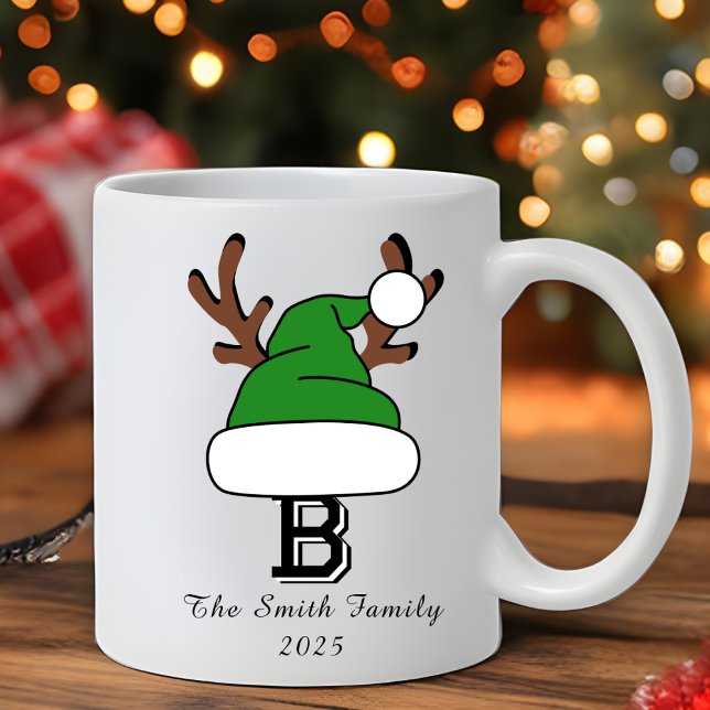 Caneca De Café Natal da Família Monograma Verde Santa Hat (Green Santa Hat Monogram Family Christmas Coffee Mug
)