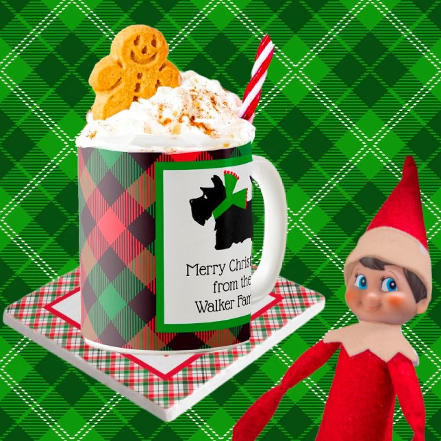 Caneca De Café Natal de Cachorro Negro Personalizado (Criador carregado)