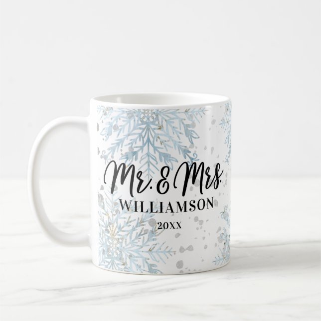 Caneca De Café Natal do Sr. & Sra. Newlyweds | Wonderland (Esquerda)