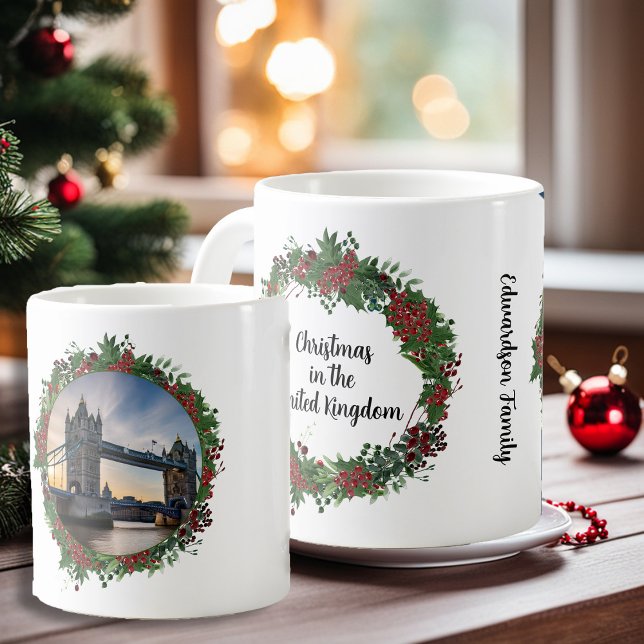 Caneca De Café Natal no Reino Unido - Monograma de Fotografias (Christmas in the United Kingdom, Tower bridge photo mug. Add your own country, photo and name.)