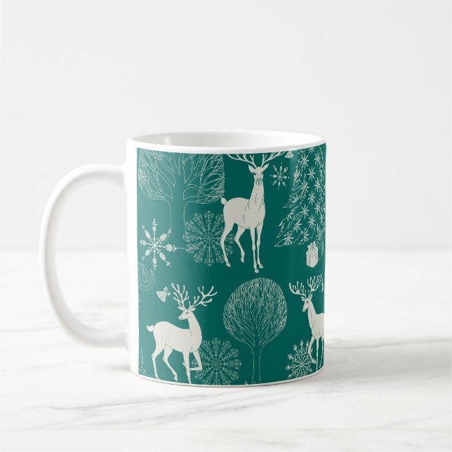 Caneca De Café Natal vermelho festivo, floresta de inverno. (Esquerda)