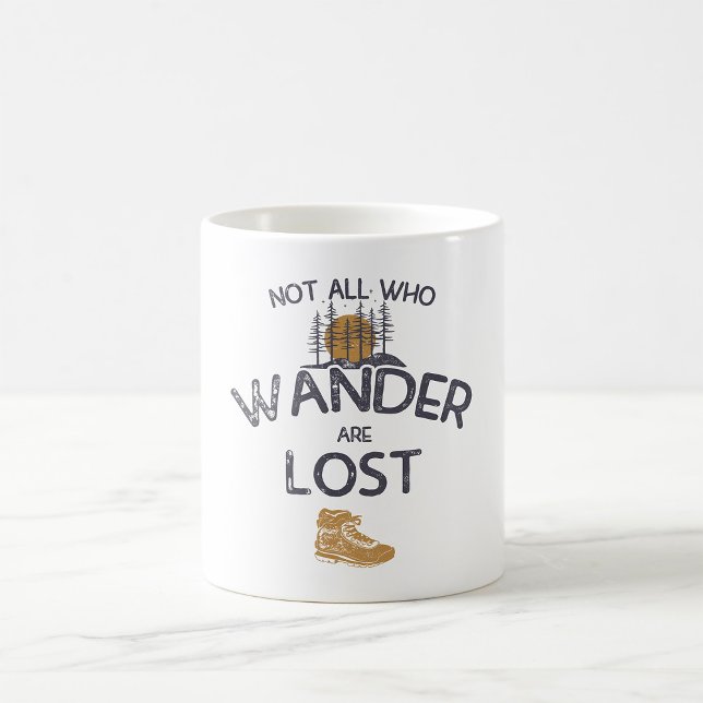 Caneca De Café Nem Todos Que Vagueiam Estão Perdidos (Criador carregado)