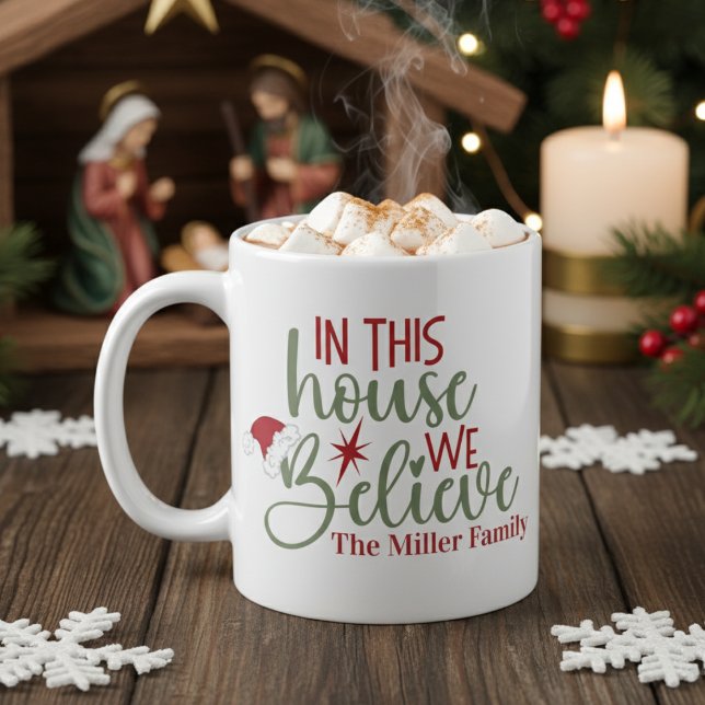 Caneca De Café Neste Hemiciclo, Acreditamos No Natal Dos Papais n (In This House We Believe Custom Santa Christmas Coffee Mug)