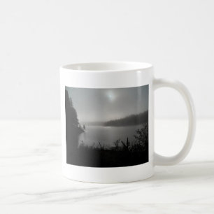 Caneca De Café Nevoeiro no lago de Cleveland