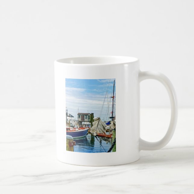 Caneca De Café Newport RI - Velas dobradas (Direita)