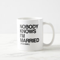 NINGUÉM SABE QUE EU CASO COM UM HOMEM -.png
