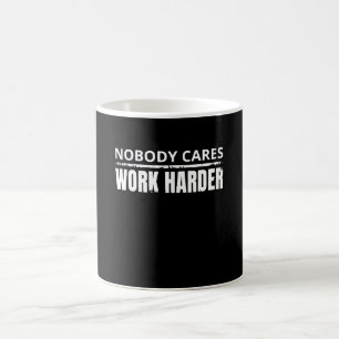 Caneca De Café Ninguém se importa de trabalhar mais com o oferta