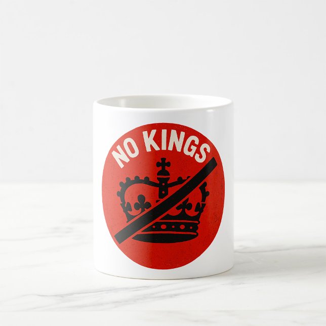 Caneca De Café No Kings Protest Symbol (Criador carregado)