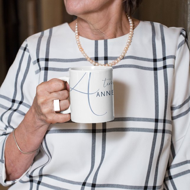 Caneca De Café Nome azul legante e inicial (elegant women & coffee)