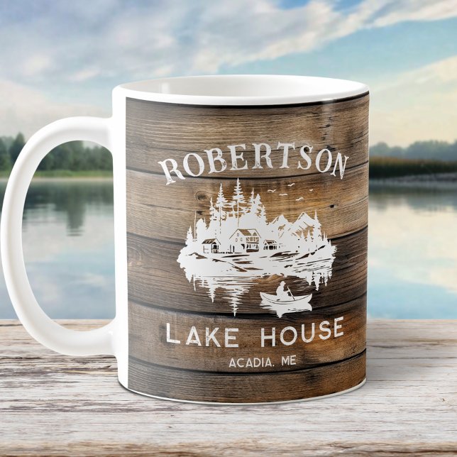Caneca De Café Nome da Família Rustic Wood Lake House (Criador carregado)