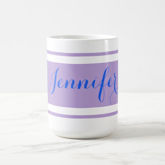 Caneca De Café Nome de Script Azul Grande, Lavandas em Branco (Centro)