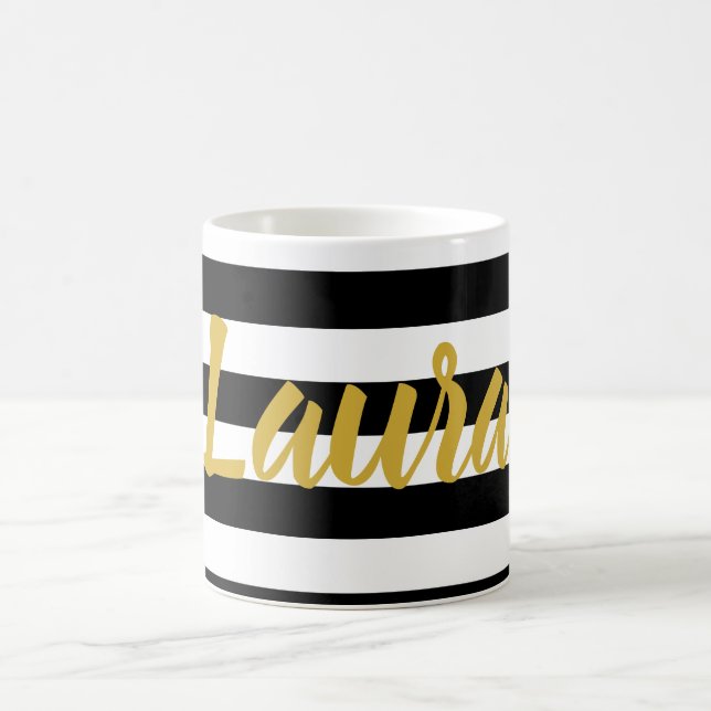 Caneca De Café Nome de Script Dourado Preto Elegante com faixas (Centro)