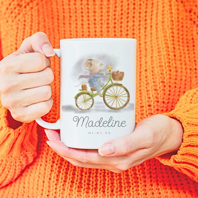 Caneca De Café Nome do Bicicleta de Mouse com Cinto Moderno Simpl (Left - Simple Modern Cute Mouse on Vintage Bicycle Personalized Name Date Mug with Script Typography)