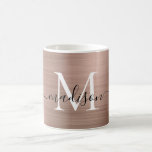 Caneca De Café Nome do Script Girly do Monograma Metálico Cor-de-<br><div class="desc">Glam Rosa Rosa Dourada Bruta Script Metal Monograma Café Mug</div>