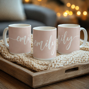 Caneca De Café Nome em Caligrafia Rosa Bege Branco Personalizado