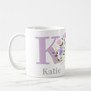 Caneca De Café Nome inicial de adição Katie com flores