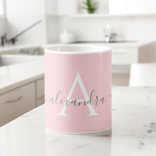 Caneca De Café Nome Inicial Monograma Branco Rosa Script Elegante (Criador carregado)