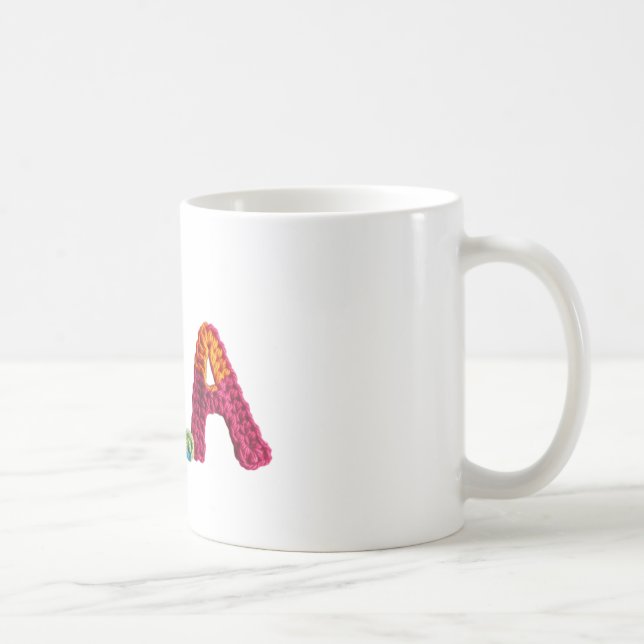 Caneca De Café Nome Isla no Padrão Crochet Vibrante (Direita)