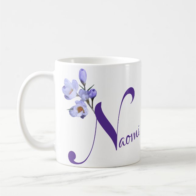 Caneca De Café Nome Naomi bonito púrpura floral (Esquerda)