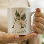 Caneca De Café Nome Personalizado da Orquídea Floral Boho Boho<br><div class="desc">Uma caneca de café personalizada com uma letra boêmica "A" monograma,  com ilustrações decorativas de orquídea e folha de palma. Personalize-o facilmente com seu nome ou crie um presente único para seus entes queridos.</div>
