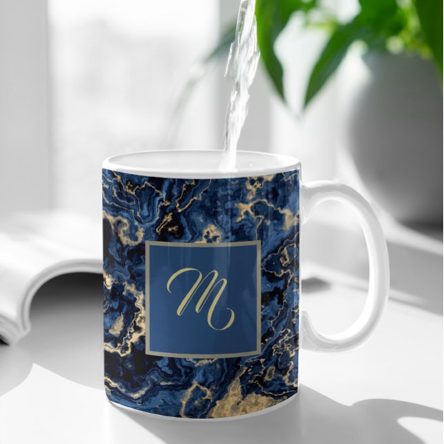 Caneca De Café Nome Personalizado Do Marble Elegante Azul E Doura (Criador carregado)