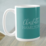 Caneca De Café Nome Personalizado Simples<br><div class="desc">Nome Personalizado Manga simples moderna de Ricaso - fácil adicionar seu próprio nome e sobrenome a esta lama de café clássica com acoplamento tipográfico</div>