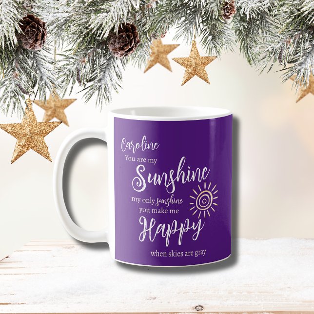 Caneca De Café Nome Personalizado Sunshine Me Faz Feliz Bright Ro (Custom Name Sunshine You Make Me Happy Lyrics on a bright Royal Purple background with script font.)