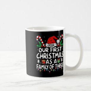 Caneca De Café Nosso Primeiro Natal Como Uma Família De Três Novo