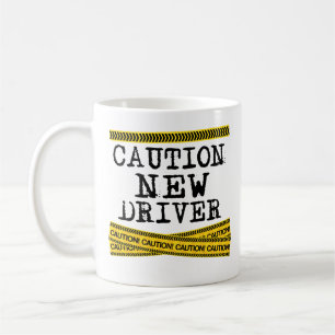 Caneca de café nova do motorista do cuidado