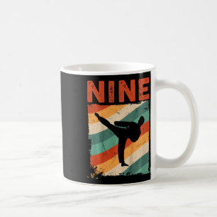 Caneca De Café Nove Aniversário do Taekwondo Combatendo Raparigas