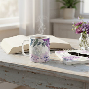 Caneca De Café Novo coração, novo espírito. Floral cristão em aqu