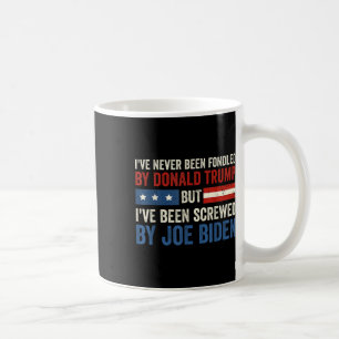 Caneca De Café Nunca Foi Conseguido Por Donald Trump Mas Joe Bide