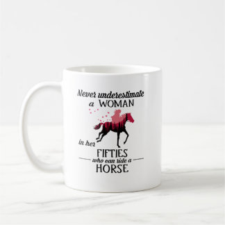 Caneca De Café Nunca Subestime Um Cavalo De Cavalo Em Anos 50