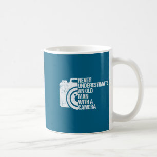 Caneca De Café Nunca Subestime um Homem Velho Com uma Foto de Câm