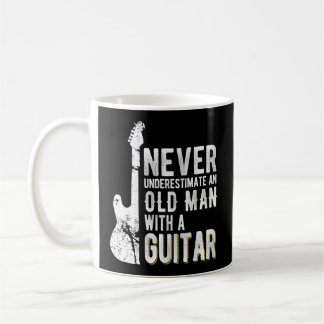 Caneca De Café Nunca Subestime Um Velho Com Um Guitarrista