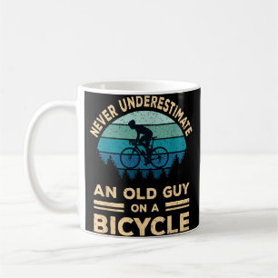Caneca De Café Nunca Subestime Uma Cara Velha Numa Bicicleta Engr
