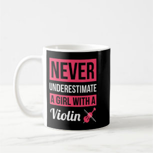 Caneca De Café Nunca Subestime Uma Garota Com Uma Camisa V Violen