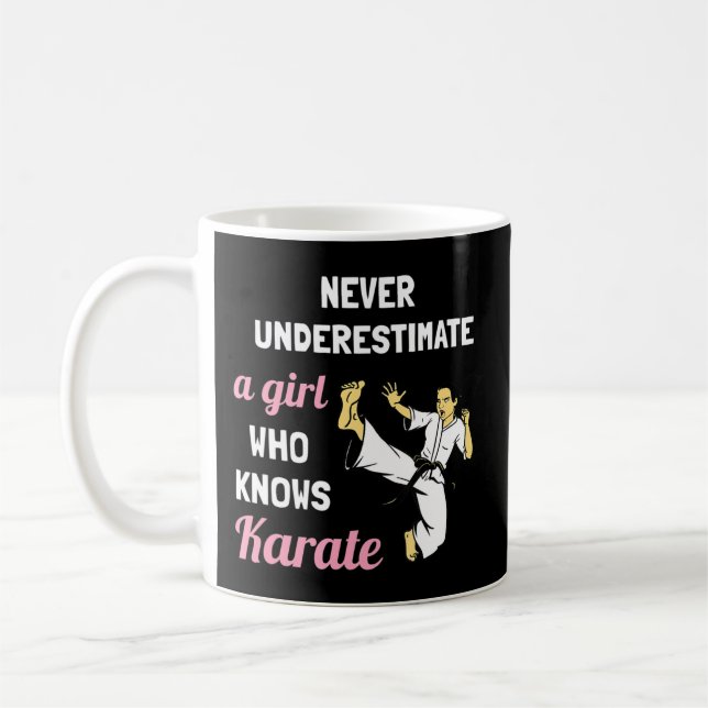 Caneca De Café Nunca Subestime Uma Garota Que Conhece Karate Girl (Esquerda)